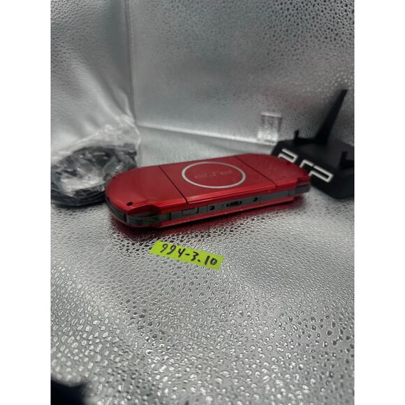 psp 3000 w/charger & new battery - Picture 7 of 7